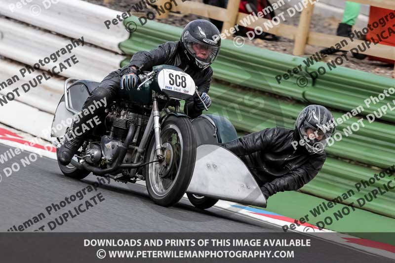 Vintage motorcycle club;eventdigitalimages;mallory park;mallory park trackday photographs;no limits trackdays;peter wileman photography;trackday digital images;trackday photos;vmcc festival 1000 bikes photographs